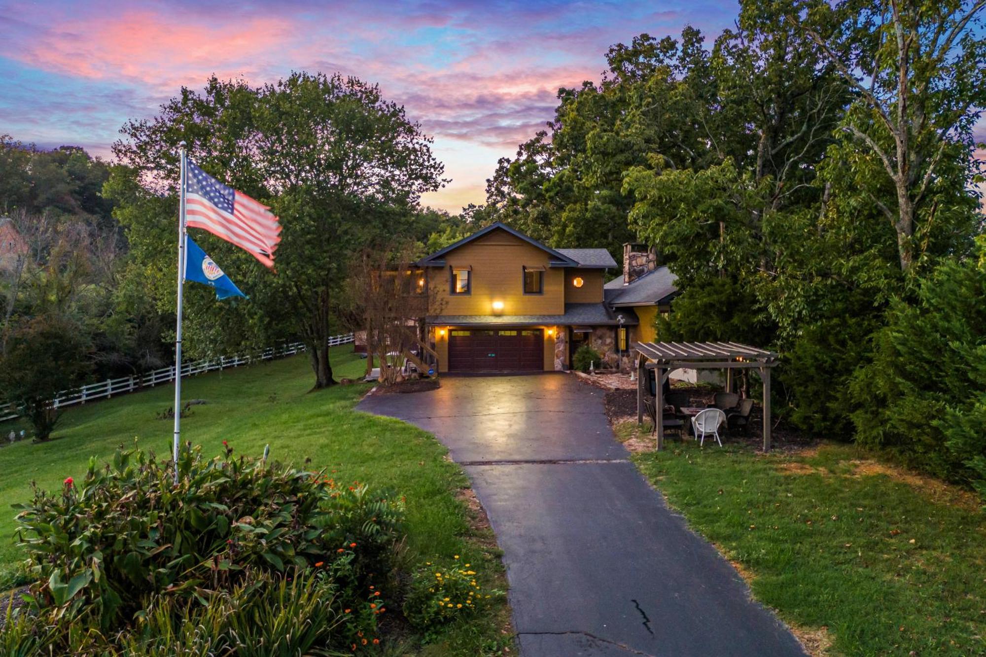 Haven On The Pond Villa Pigeon Forge Ngoại thất bức ảnh