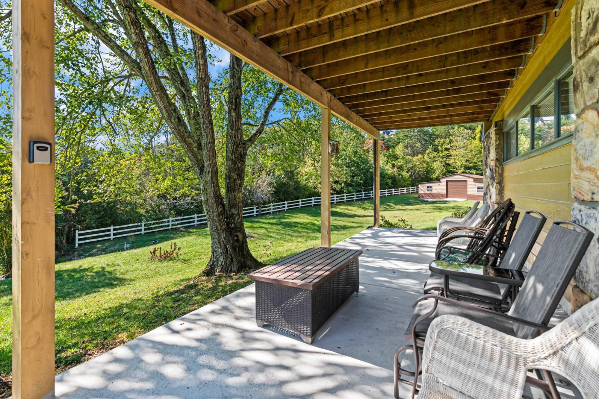 Haven On The Pond Villa Pigeon Forge Ngoại thất bức ảnh