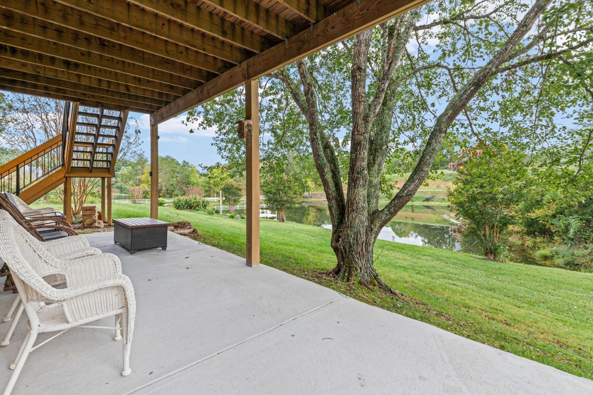 Haven On The Pond Villa Pigeon Forge Ngoại thất bức ảnh